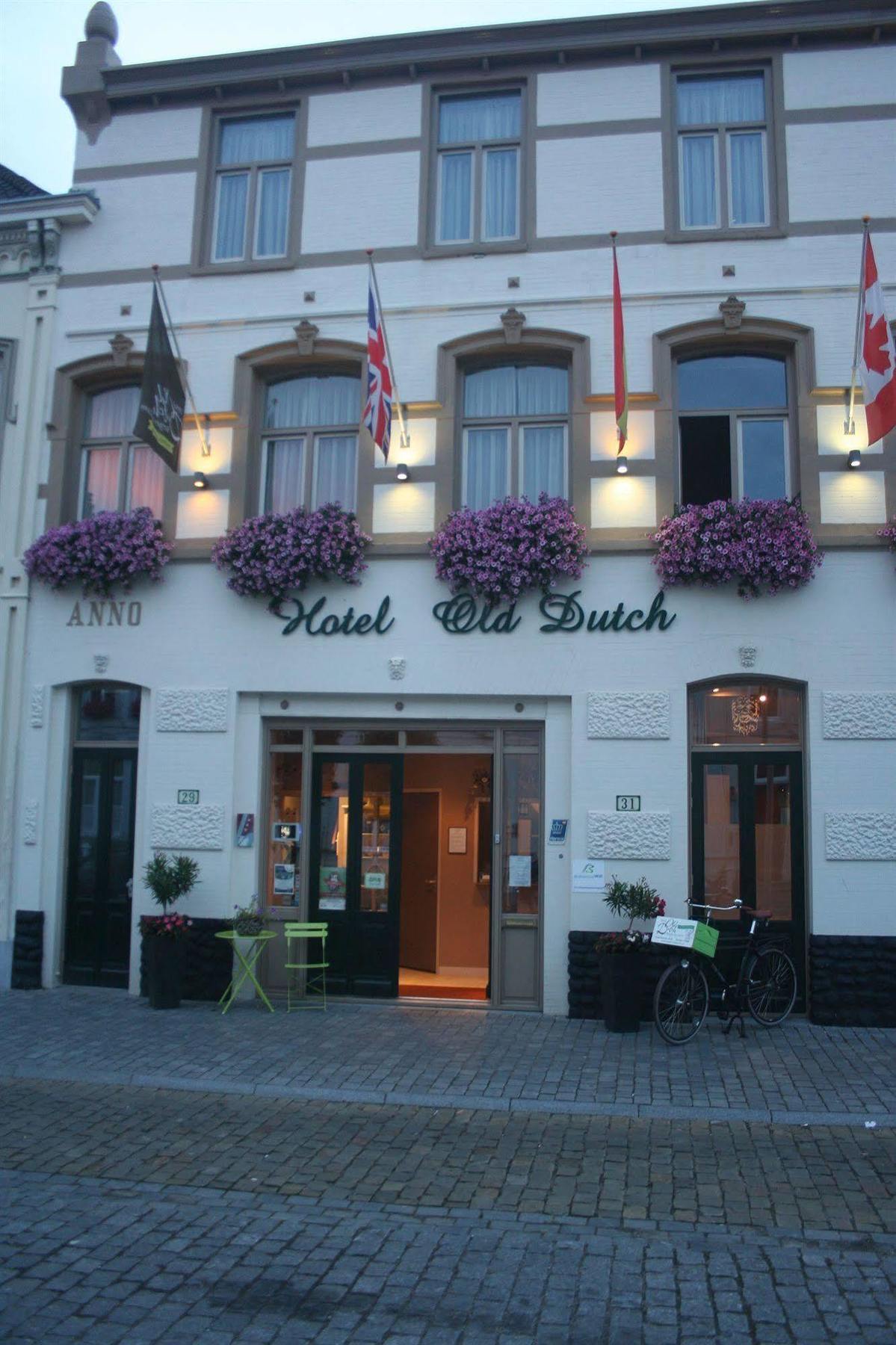 Hotel Old Dutch Берген-оп-Зом Экстерьер фото